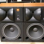 JBL 4425 studio monitor