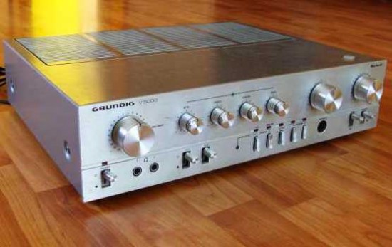 Grundig V 5000