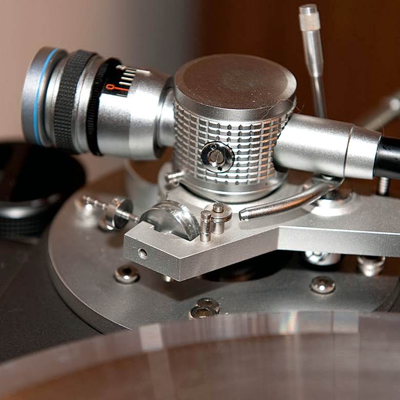 Kenwood L-07D tonearm8